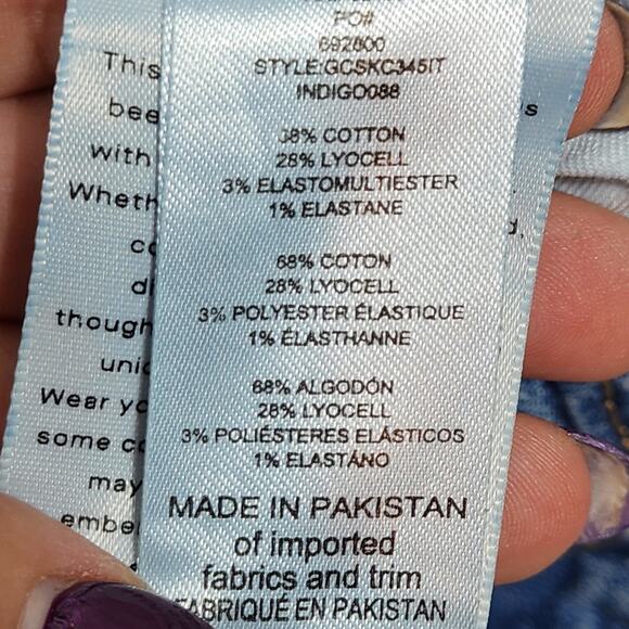 Good American Distressed High Waisted Raw Hem Cropped Skinny Jeans Size 8 - Picture 3 of 4